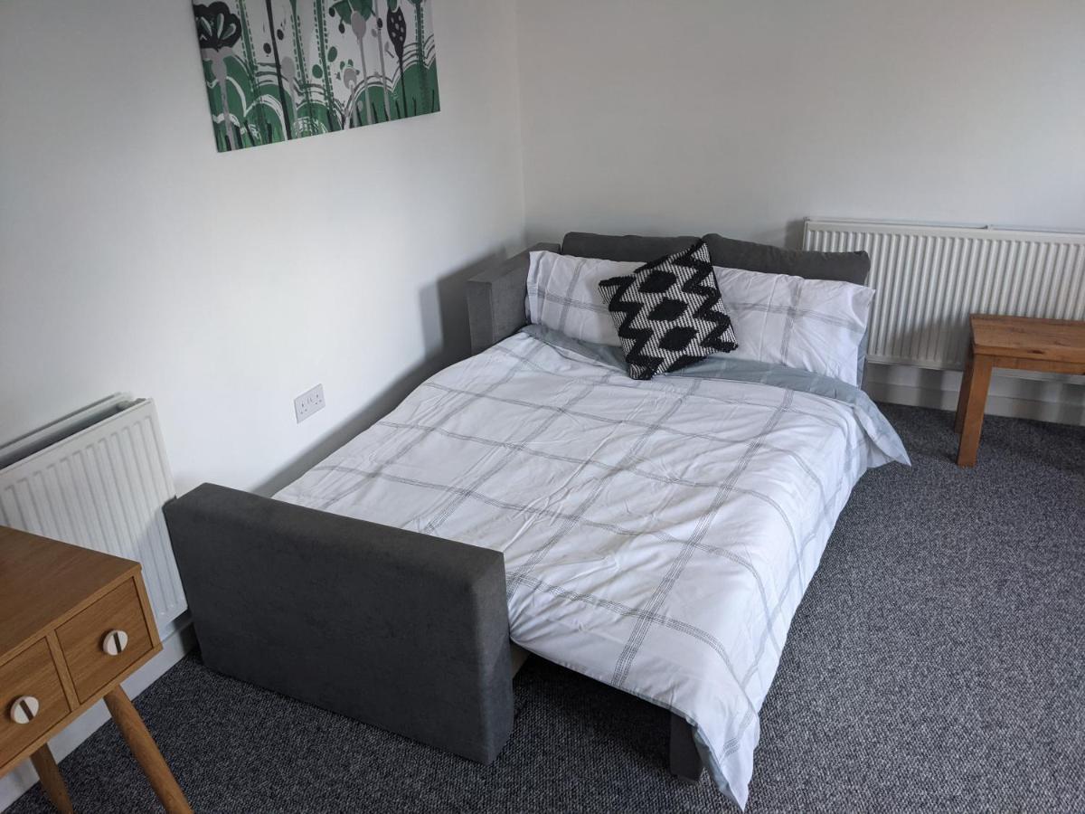Simple 2-Bedroom 1.5 Bath Apartment In Thornhill Southampton Exterior photo